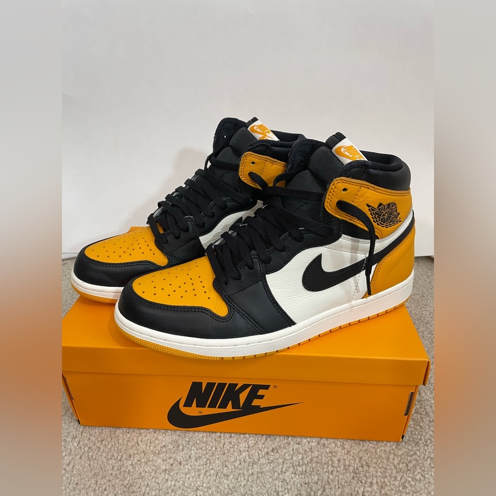 Nike Air Jordan 1 Retro High OG “Taxi” Yellow Toe Men’s 11